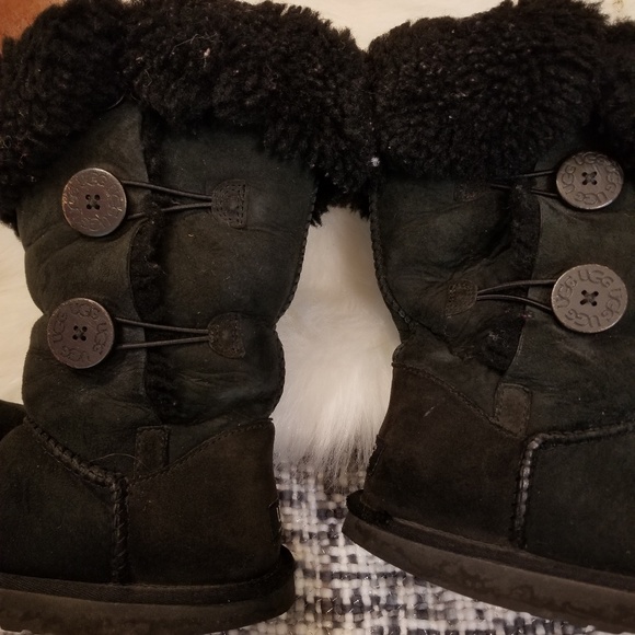 🌻🌺🌻UGG BAILEY 3 BUTTON BOOTS!! - Picture 7 of 8